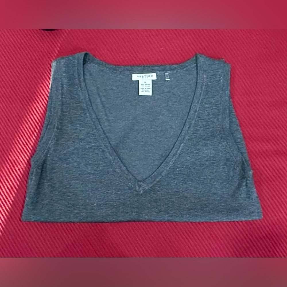 Vertigo Paris Charcoal Gray Sleeveless V-Neck Sweater Vest | Size XL